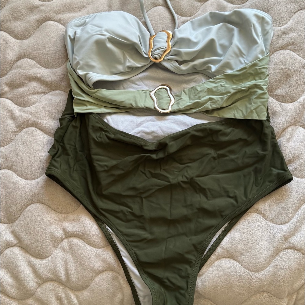 SHEIN Two-Tone Green Women's One Piece Swimsuit